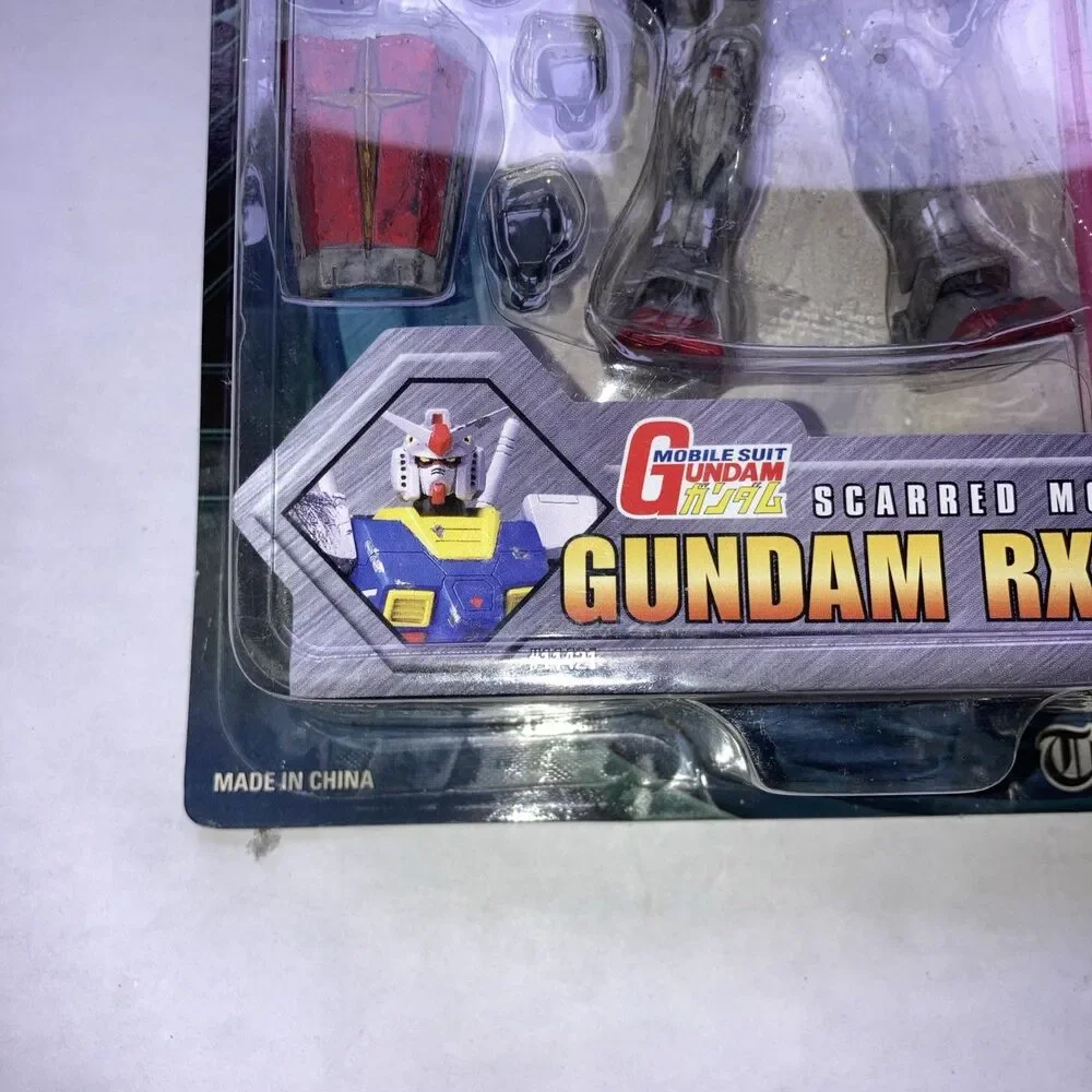 ​Vintage Bandai Gundam RX-78-2 Battle Scarred Action Figure - New Sealed